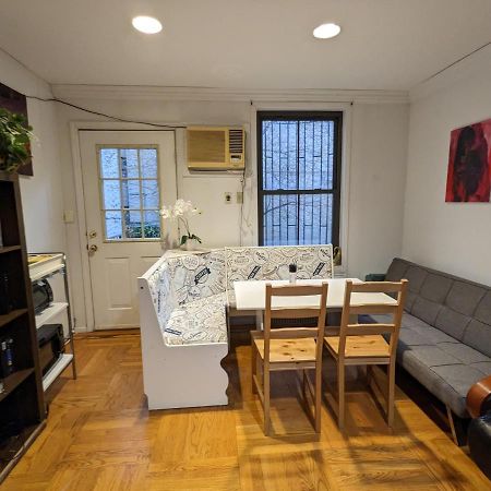 Spacious Room For 4 People In Williamsburg ! New York Exterior foto