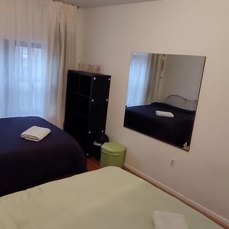 Spacious Room For 4 People In Williamsburg ! New York Exterior foto